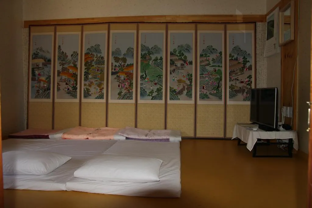 Dajayon Hanok Stay Seoul South Korea